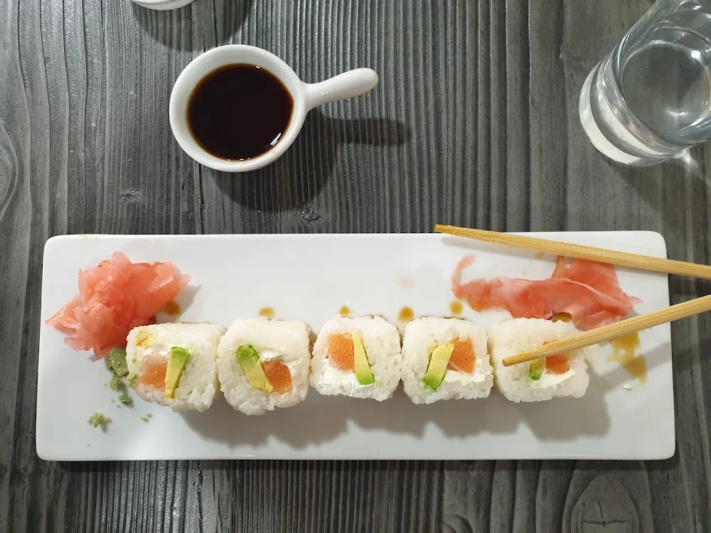 Neige Rolls Saumon Avocat Fromage